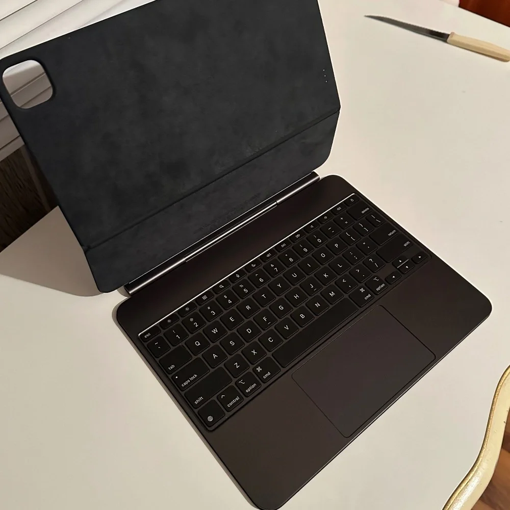 Apple Magic Keyboard for the M4 13” iPad Pro